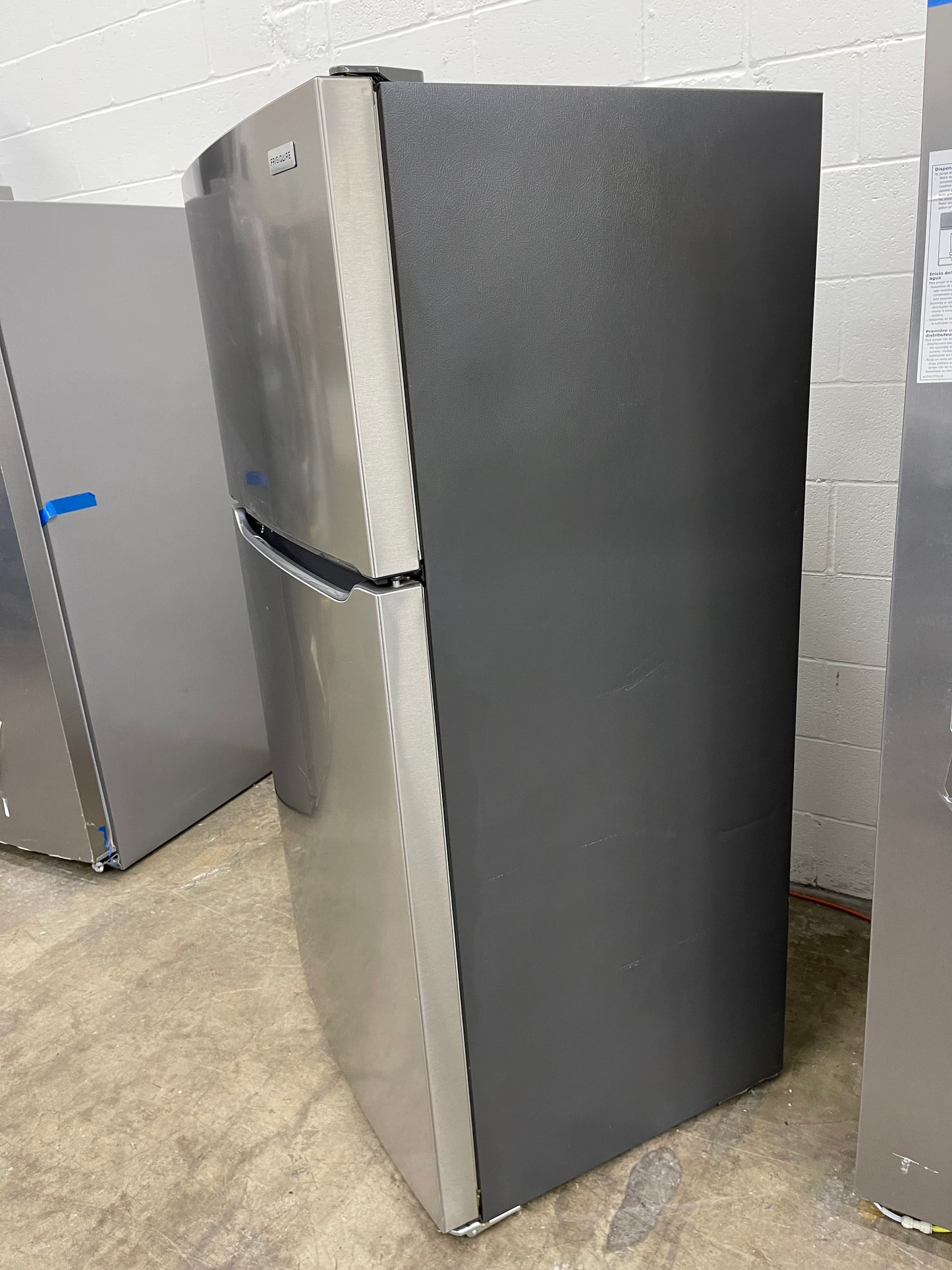 Frigidaire
30 in. 18.3 cu. ft. Top Freezer Refrigerator in Stainless Steel