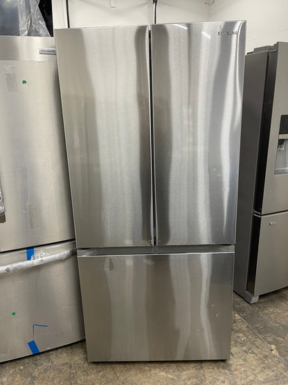 Samsung  RF25C5551SR
33 Inch Smart French Door Refrigerator with 24.5 Cu. Ft. Capacity, Beverage Center, AutoFill Water Pitcher, Dual Ice Maker, Power Cool & Freeze, Door Alarm, Wi-Fi Connectivity, ENERGY STAR Certified, and ADA Compliant