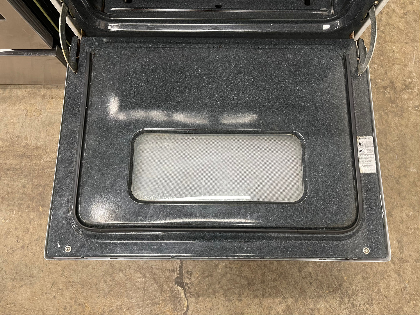 GE 30” Free‑Standing Gas Range JGBS17PEA4WH