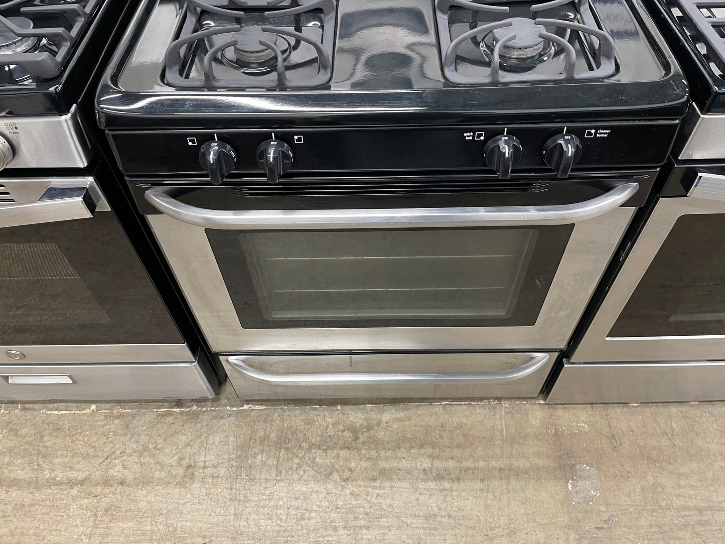 Frigidaire 30" Freestanding Gas Range in Stainless Steel