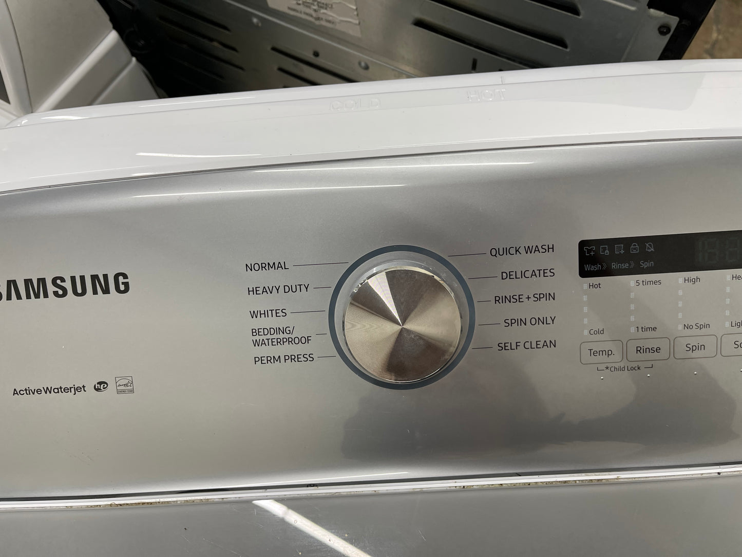 Samsung  WA50R5200AW
27 Inch Top Load Washer with 5.0 Cu. Ft. Capacity, 10 Wash Cycles, Active WaterJet, EZ Access, Deep Fill, Smart Care, VRT Plus Technology, Quick Wash, and ENERGY STAR Certified: White