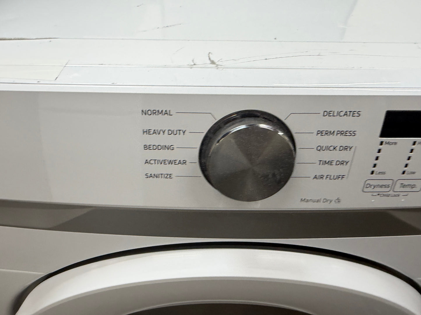 Samsung  DVG45T6000W
27 Inch Gas Dryer with 7.5 cu. ft. Capacity, 10 Dry Cycles, 5 Temperature Settings, Wrinkle Prevent, Smart Care, Sensor Dry Moisture Sensor and ADA Compliant