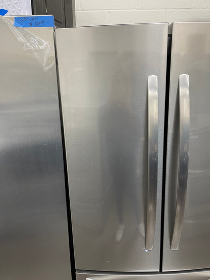 Frigidaire 17.6 Cu. Ft. Counter-Depth French Door Refrigerator
FRFG1723AV