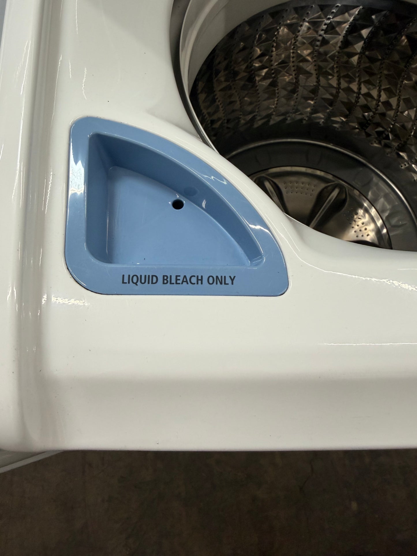 Samsung WA45H7000AW/A2 Top Load Washer – 4.5 Cu. Ft. And Samsung Electric Dryer – 7.4 Cu. Ft.