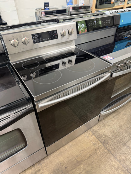 Samsung NE59M4320SS/AA – 5.9 Cu. Ft. Freestanding Electric Range with Convection