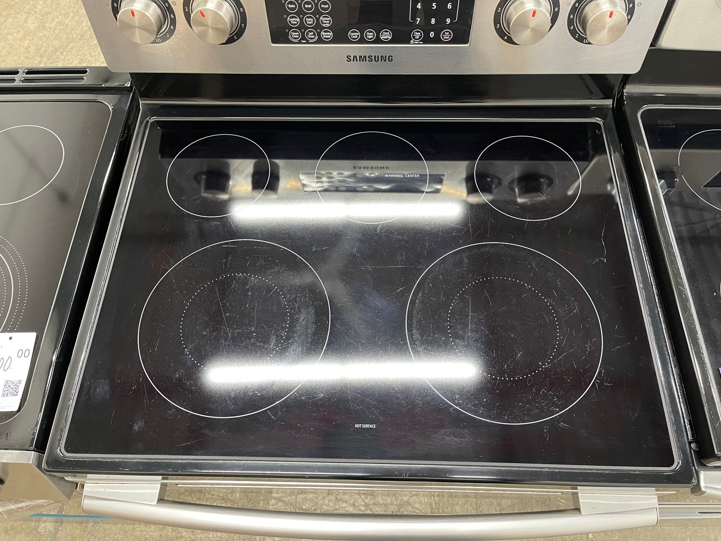 Samsung  FTQ352IWUX
30 Inch Freestanding Electric Range with 5 Elements Including Dual Burners, 5.9 cu. ft. 3-Fan True European Convection Oven, Steam/Self Cleaning, Proofing, Sabbath Mode and Warming Drawer