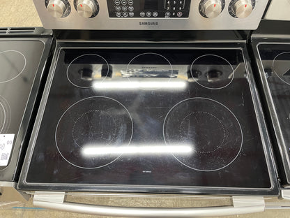 Samsung  FTQ352IWUX
30 Inch Freestanding Electric Range with 5 Elements Including Dual Burners, 5.9 cu. ft. 3-Fan True European Convection Oven, Steam/Self Cleaning, Proofing, Sabbath Mode and Warming Drawer