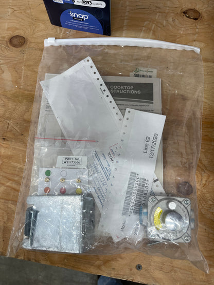 Whirlpool  WCG55US0HS
30 Inch Gas Cooktop with 4 Sealed Burners, EZ-2-Lift Hinged Grates, SpeedHeat Burner, AccuSimmer Burner, Upswept SpillGuard Cooktop, and Dishwasher-Safe Knobs: Stainless Steel