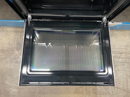 Frigidaire  FCRG3083AD
30 Inch Freestanding Gas Range with 5 Sealed Burners, 5.1 cu. ft. Convection Oven, Quick Boil Burner, Simmer Burner, Storage Drawer, Air Fry, and Self Clean: Black Stainless Steel