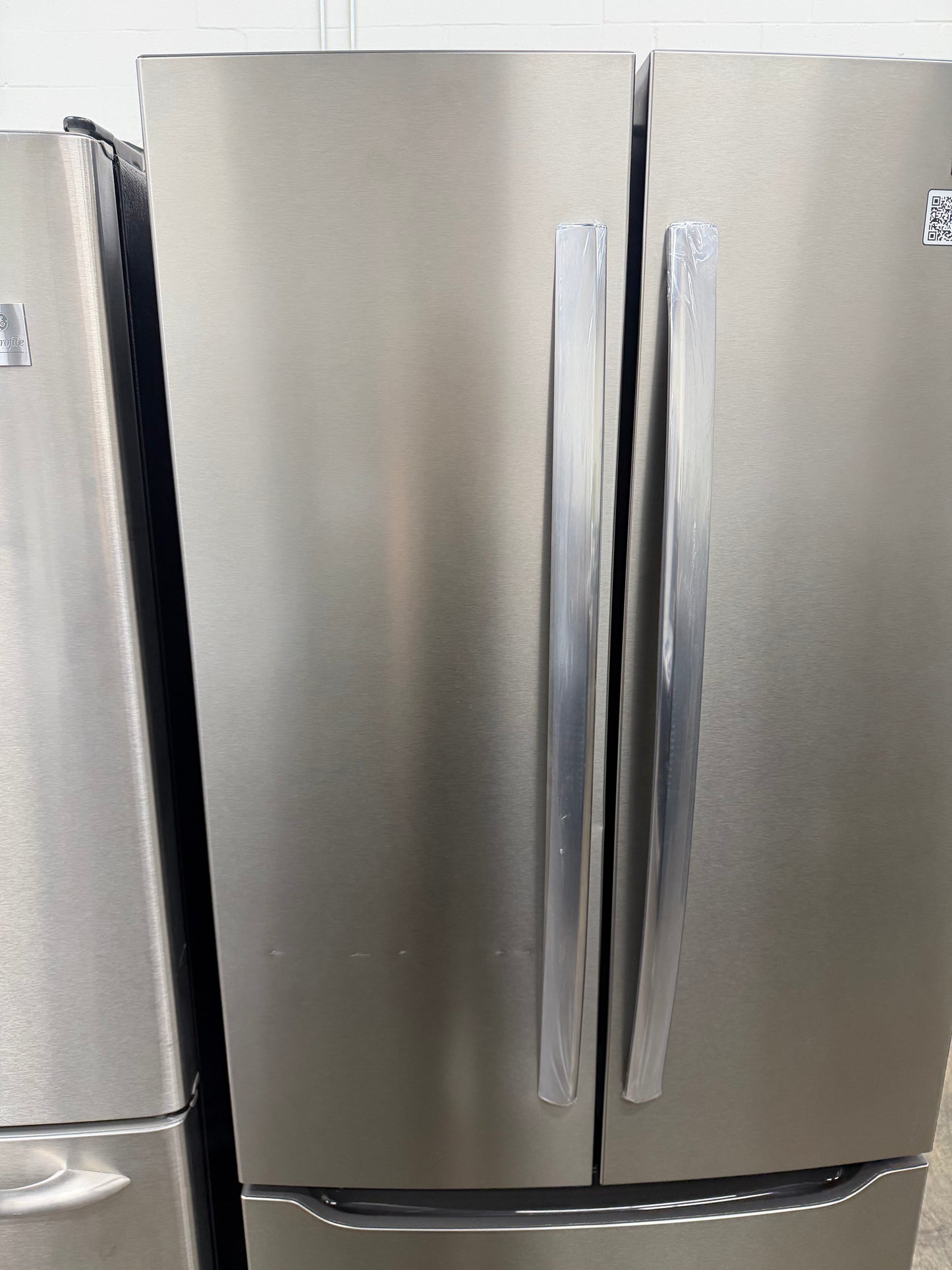 Frigidaire Gallery 30 Inch Wide 20.0 Cu. Ft. Standard-Depth French Door Refrigerator-Model #GRFN2023AF