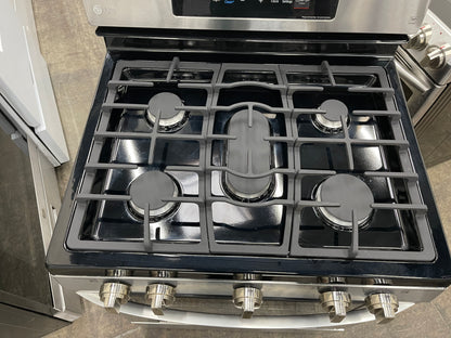 LG  LRG3061ST
30 Inch Gas Range with 20 Minute EasyClean ,Mode, Brilliant Blue Interior, Griddle Accessory, 5 Sealed Burners, 5.4 cu. ft. Oven and Storage Drawer: Stainless Steel