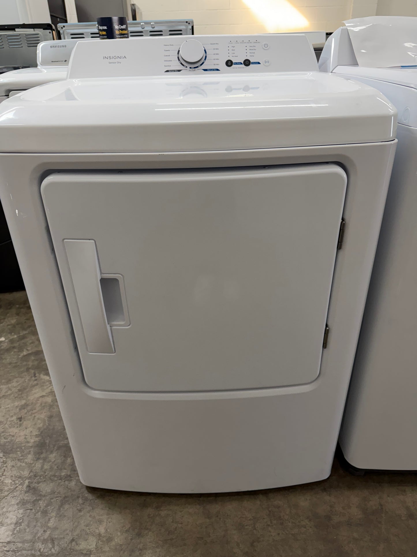 Insignia NS-TWM35W1 3.7 Cu. Ft. High Efficiency and Insignia- 6.7 Cu. Ft. Electric Dryer with Sensor Dry - White NS-TDRE67W1