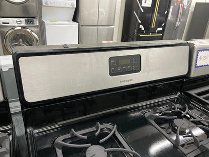 Frigidaire 30" Freestanding Gas Range in Stainless Steel