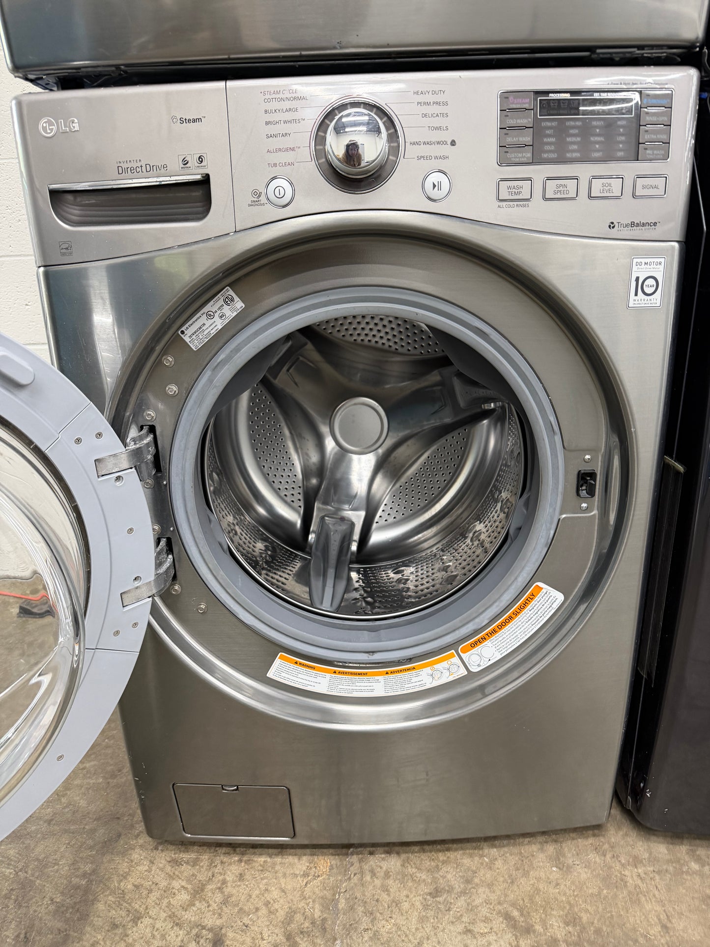 LG  WM3470HVA
27 Inch 4.3 cu. ft. Front Load Washer and LG DLEX3370V
27 Inch Electric Dryer 7.4 cu. ft