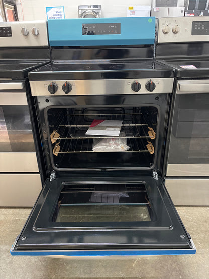 Frigidaire  FCRE3062AS
30 Inch Freestanding Electric Range with 5 Elements, 5.3 cu. ft. Capacity