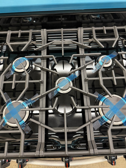Frigidaire 30-in 5 Burners 5.1-cu ft Freestanding Gas Range in Stainless Steel-Model # FCRG3052BS