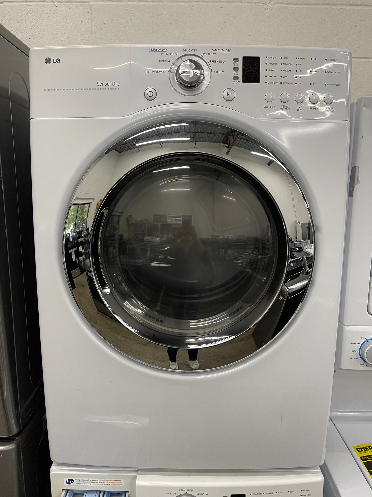 LG  WM2101HW
27 Inch Front-Load Washer with 4.0 cu. ft. And LG  DLE2101W
27 Inch Electric Dryer with 7.3 cu. ft.