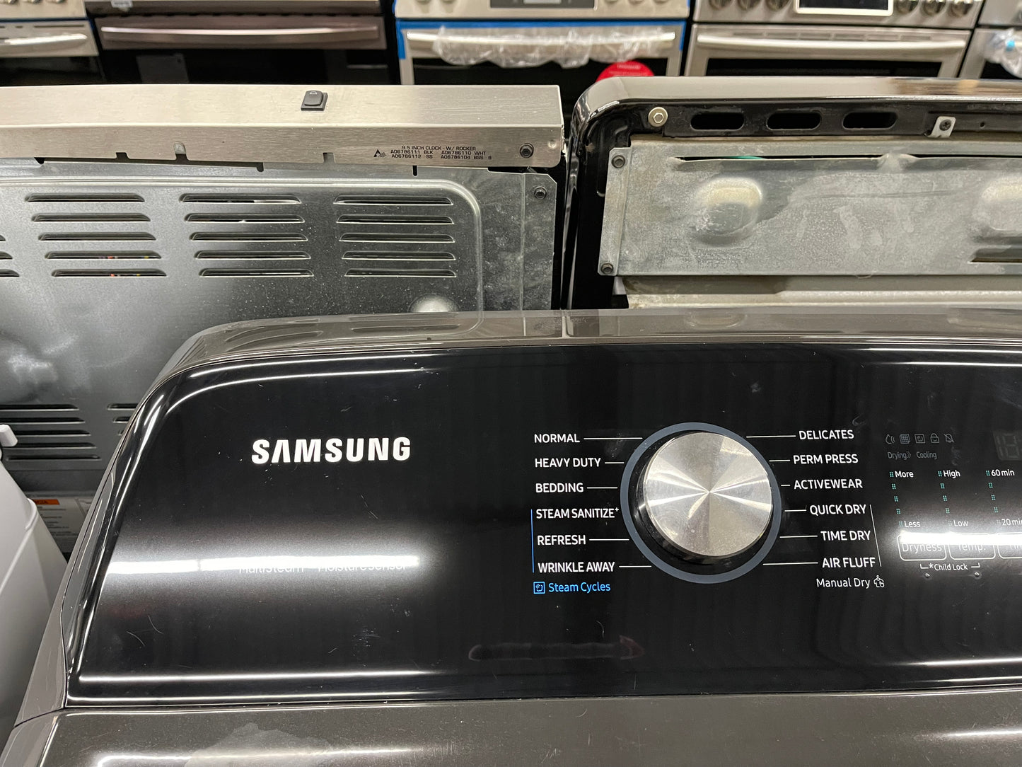 Samsung DVE50R5400V/A3  

7.4 cu. ft. Electric Dryer with Steam Sanitize+ in Black Stainless Steel