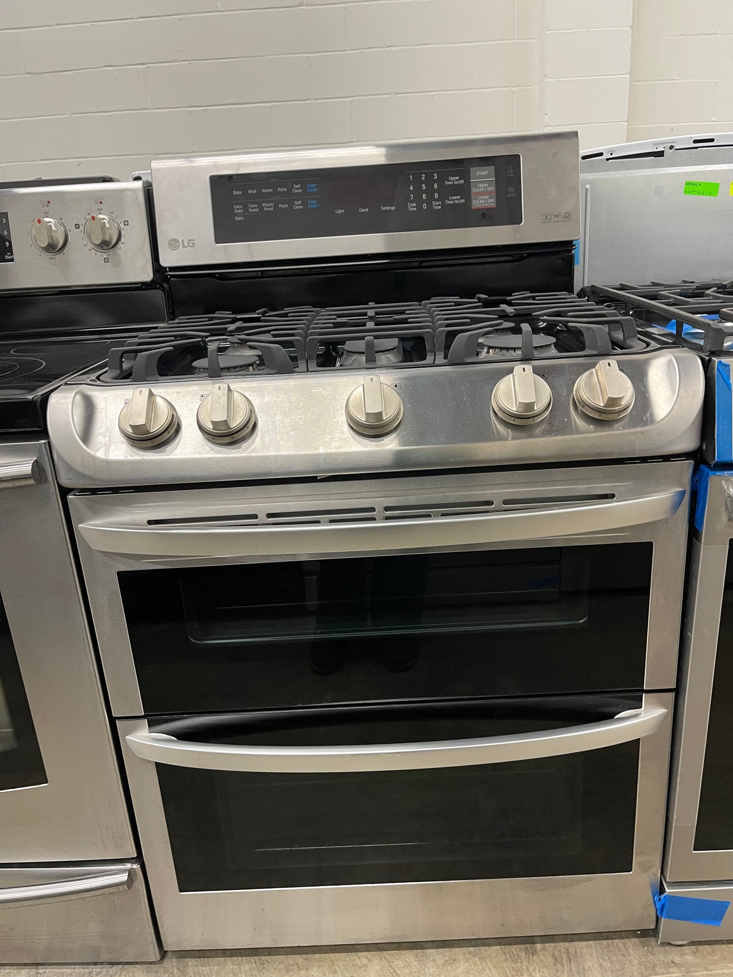 6.9 cu. ft. Gas Double Oven Range with ProBake Convection and EasyClean- Model:LDG4313ST