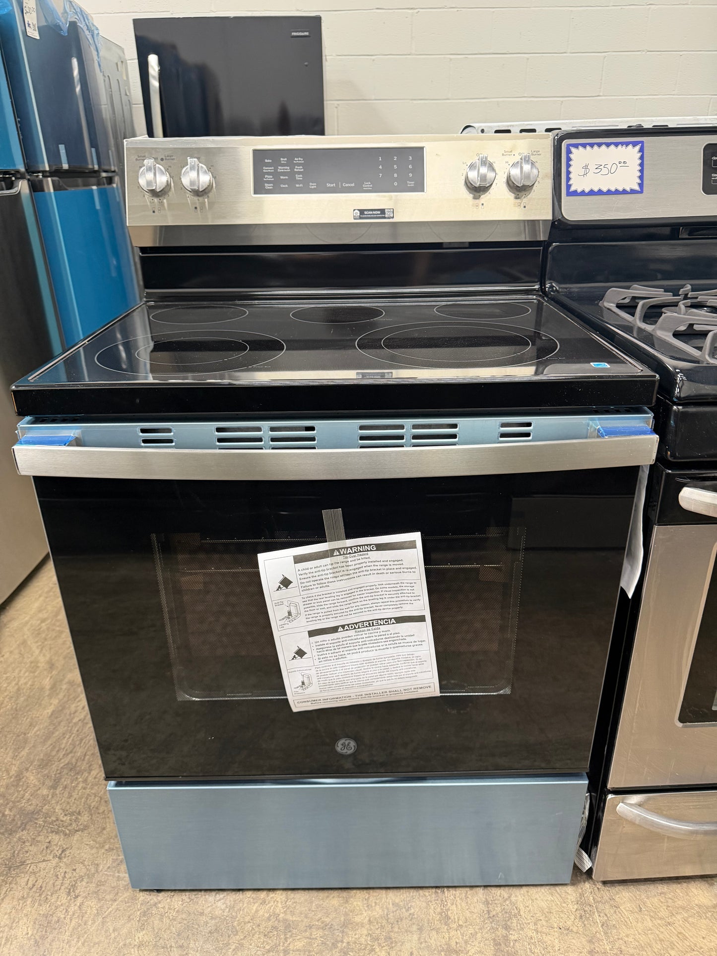 GE 600 Series  GRF600AVSS
30 Inch Freestanding Gas Range