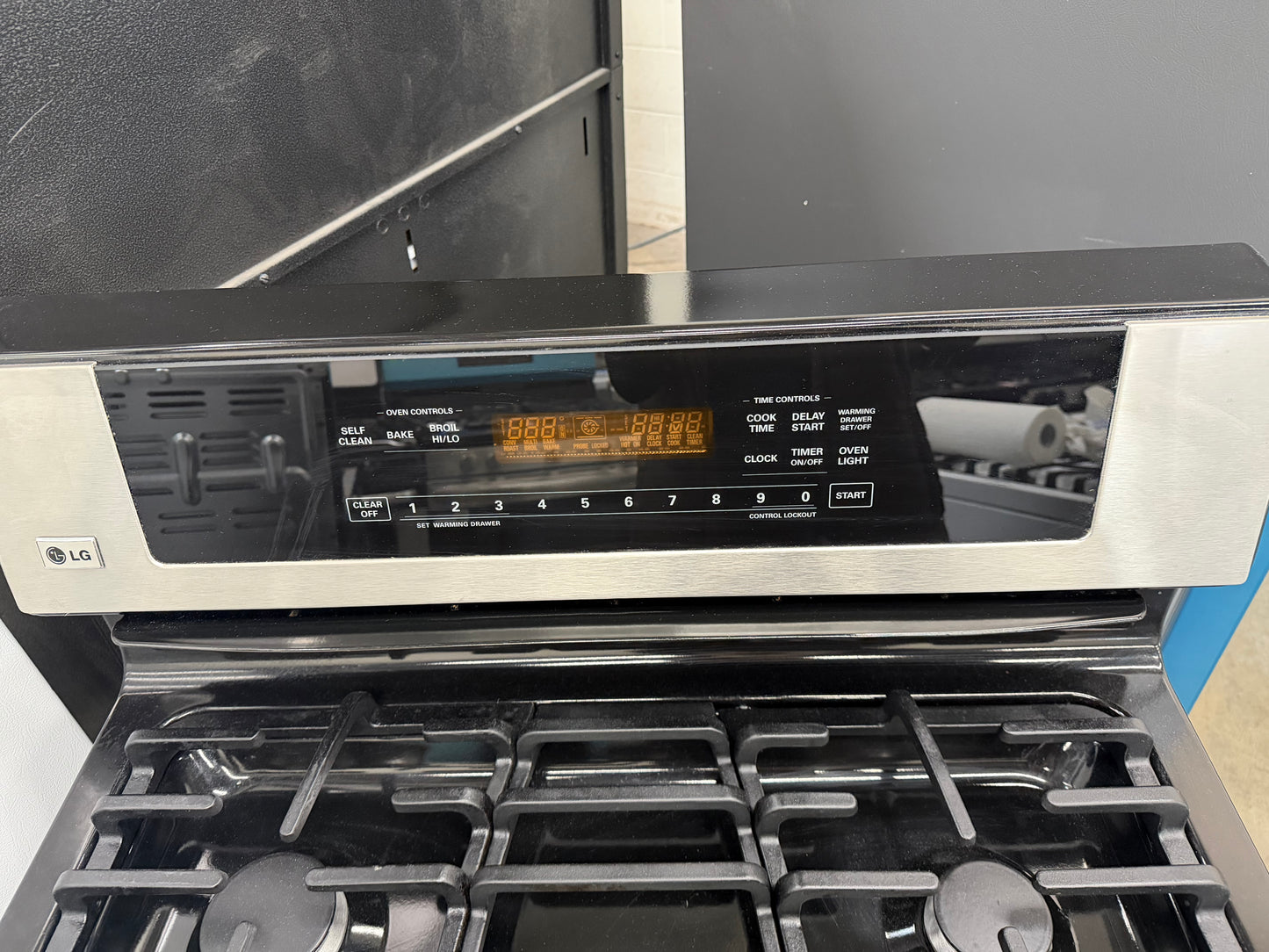 LG  LRG30355ST
30 Inch Freestanding Gas Range with 5 Sealed Burners, 5.0 cu. ft. Self-Cleaning Oven, SmoothTouch Controls and Warming Drawer: Stainless Steel