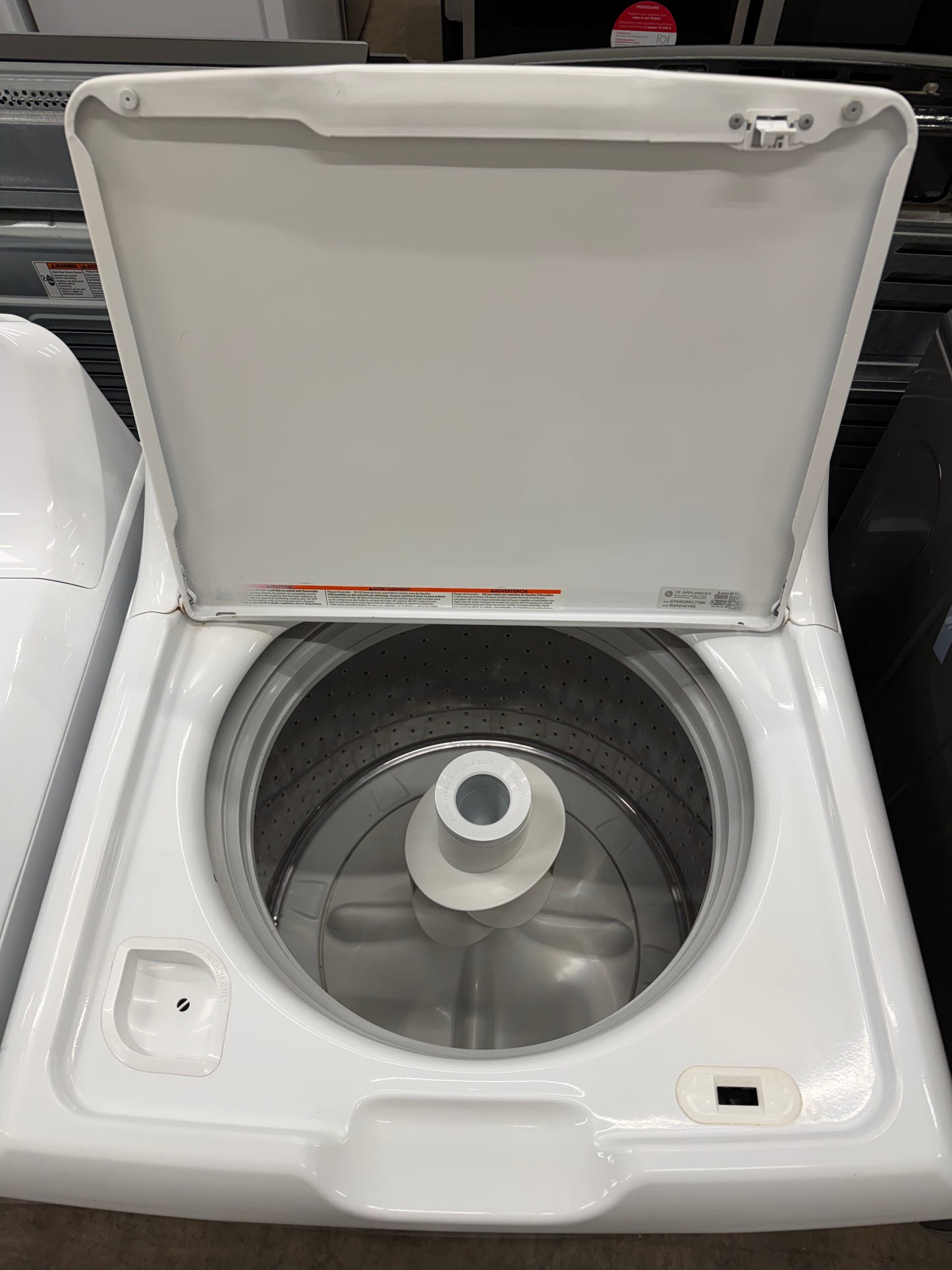 GE 4.2 cu. ft. Capacity Washer with Stainless Steel Basket Model#: GTW460ASJ5WW  and GE 7.2 cu. ft. Capacity aluminized alloy drum Electric Dryer

Model #:GTD42EASJWW