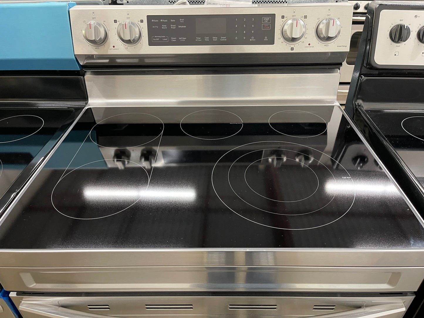 30" 6.3 cu. Ft. Smart Electric Freestanding True Convection Range with Air Fry
NE63A6711SS