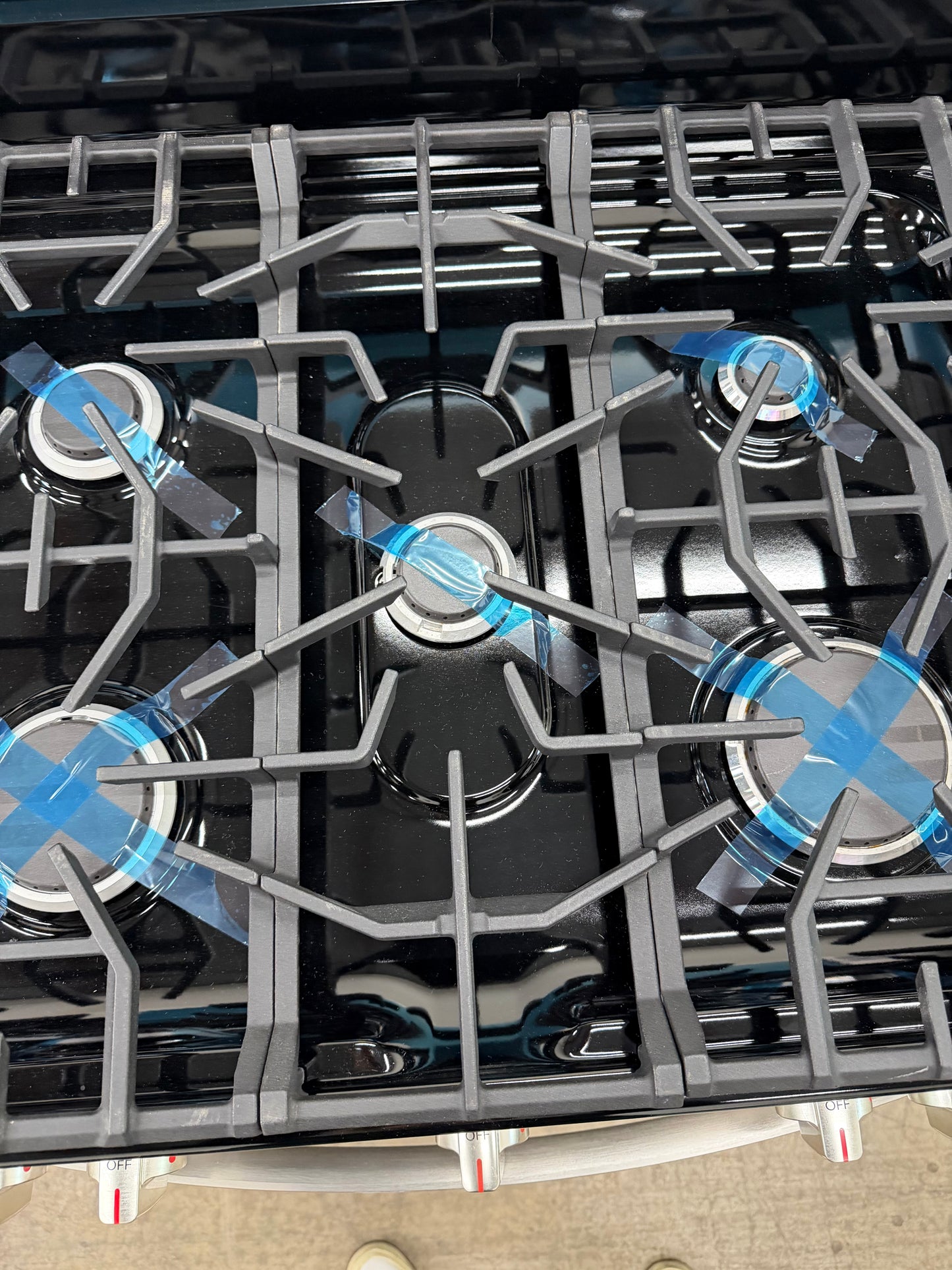Frigidaire 30-in 5 Burners 5.1-cu ft Freestanding Gas Range in Stainless Steel-Model #FCRG3052BS
