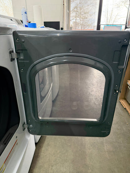 Samsung 5.4 cu. ft. Top Load Washer and 7.4 cu. ft. Electric Dryer