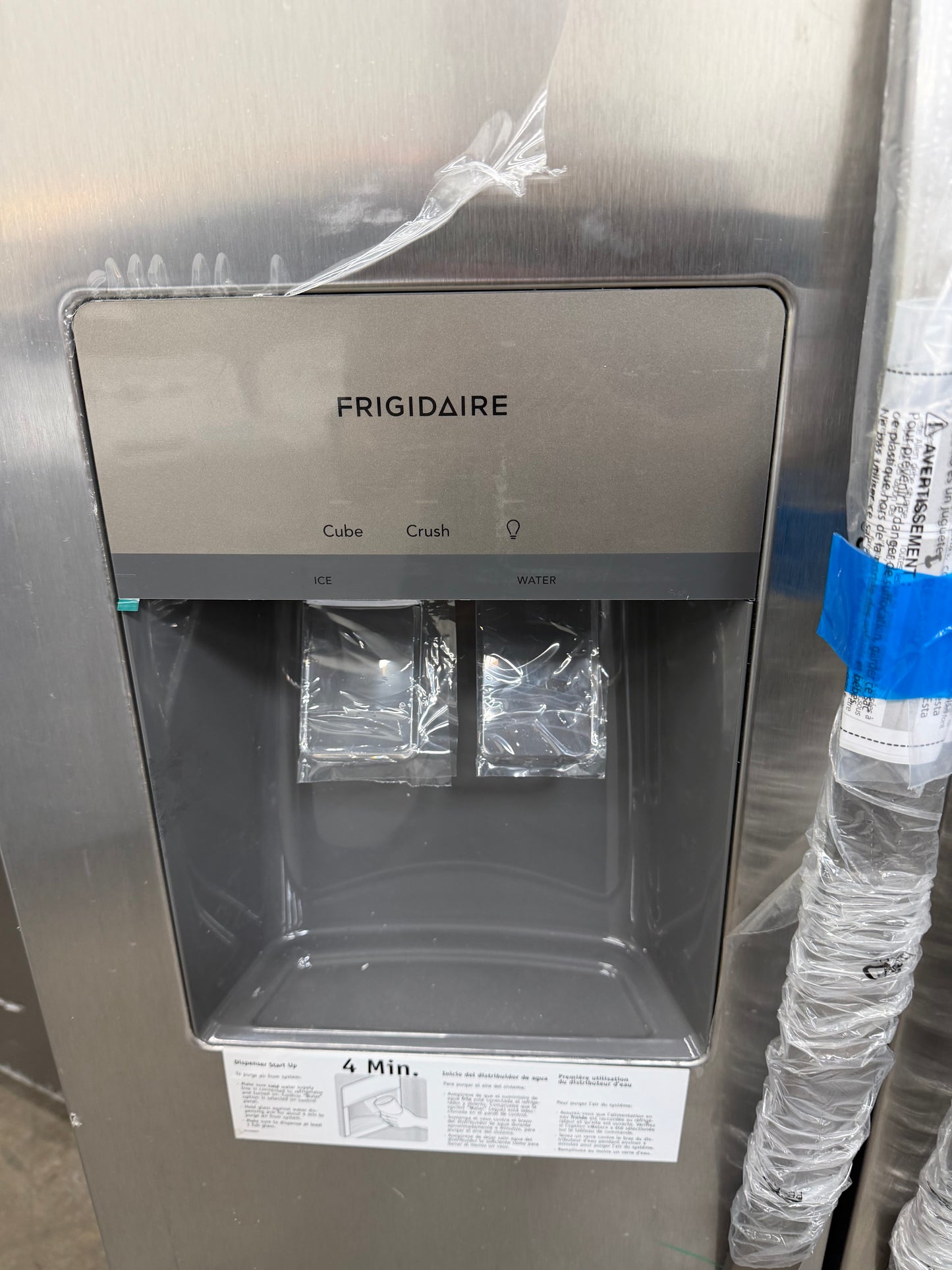 Frigidaire 25.6 Cu. Ft. Side by Side Refrigerator in Stainless Steel (02)