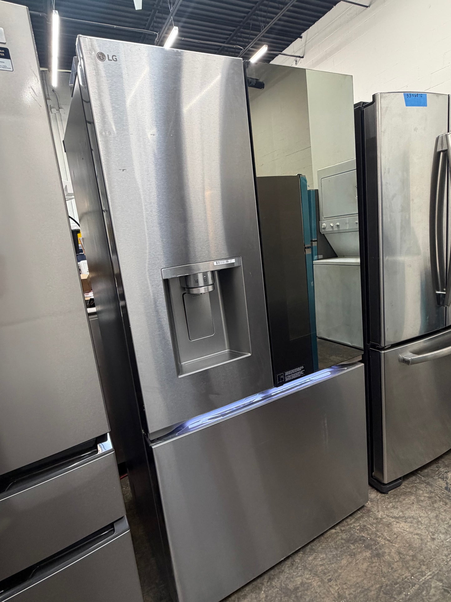 LG  LRYKC2606S
36 Inch Counter-Depth MAX Smart French Door Refrigerator with 26 Cu. Ft. Capacity