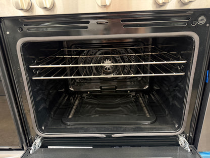 Frigidaire 30-in 5 Burners 5.1-cu ft Air Fry Convection Oven Freestanding Gas Range in Stainless Steel-Model #FCRG3083AS