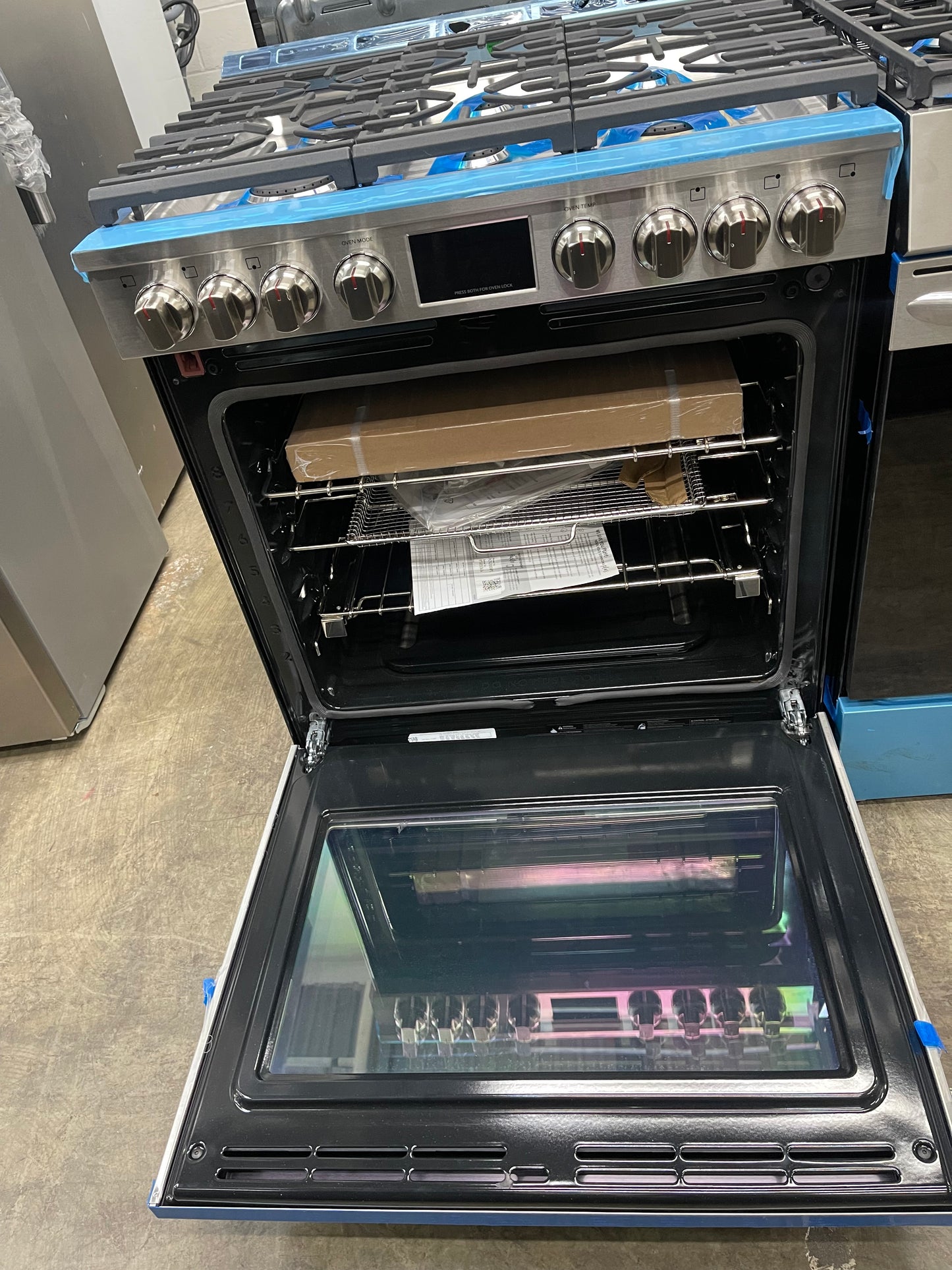 Frigidaire Professional Series  PCFG3080AF
30 Inch Slide-In Gas Range with 6 Sealed Burners, 6.0 cu. ft. Convection Oven, 18,000 BTU EvenTemp Burner, Griddle, Storage Drawer, No Preheat, Air Fry, ADA Compliant, and Star-K