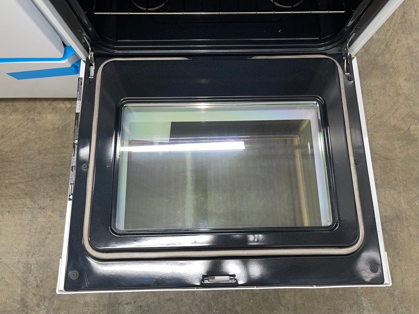Frigidaire 30" Freestanding Electric Range
FFEF3015P