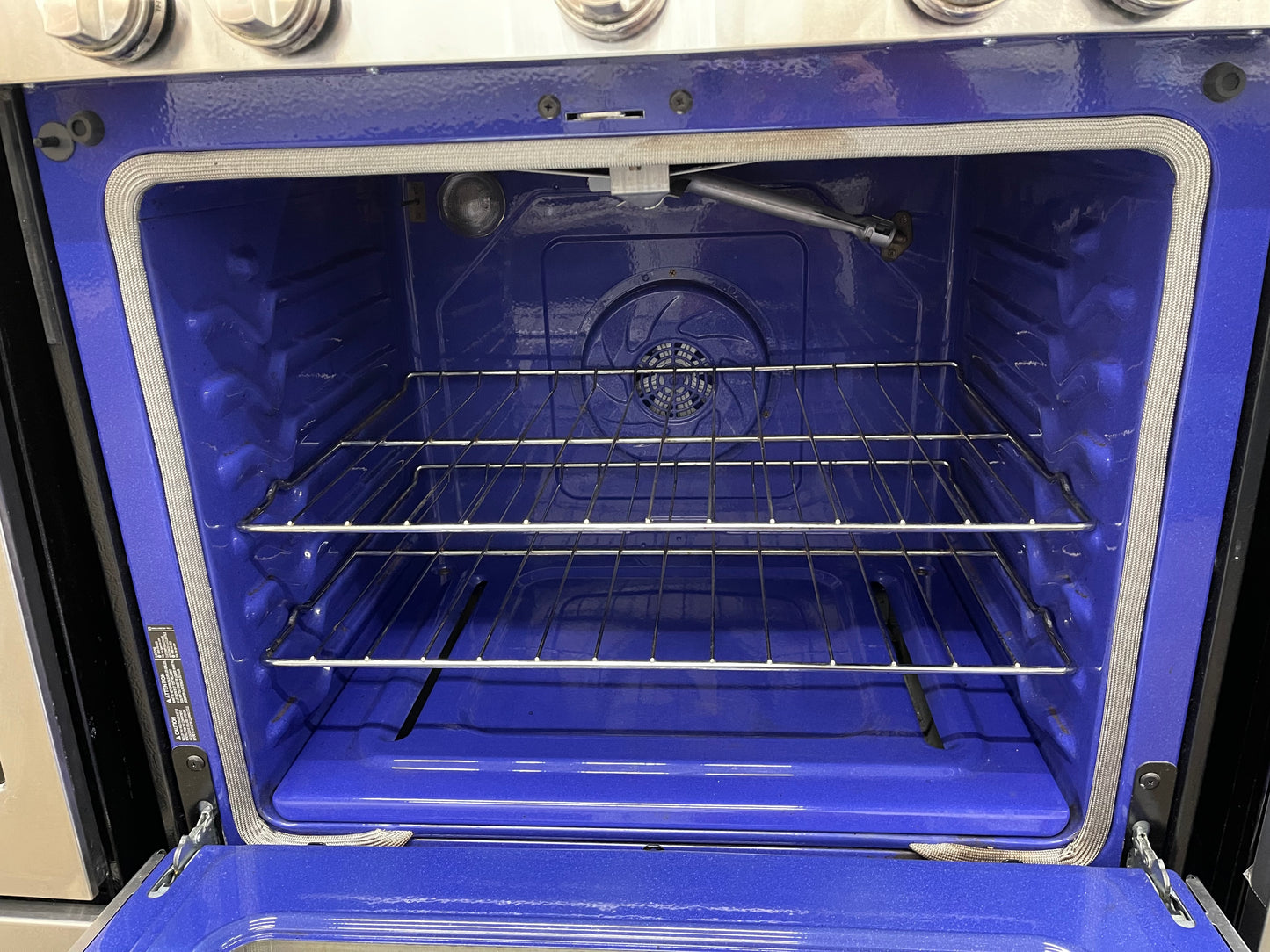 LG  LRG3081ST
30 Inch Gas Range with EvenJet Fan Convection, 20 Minute EasyClean® Mode, IntuiTouch Keypad, SuperBoil 17,000 BTU Burner, Large WideView™ Plus Window, 5 Sealed Burners, 5.4 cu. ft. Oven and Storage Drawer: Stainless Steel