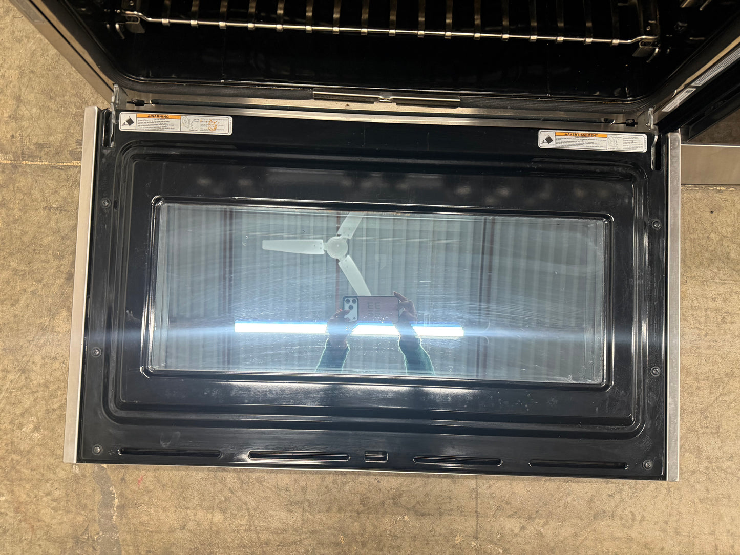 JennAir NOIR   JDRP536HM
36 Inch Smart Dual Fuel Professional Range with 4 Sealed Burners, 5.1 cu. ft. Oven Capacity, WiFi, Smart Integration, Chrome-Infused Griddle, CustomClean , Cinematic Lighting, JennAirCulinary Center, Dual-Fan True Convection, Du