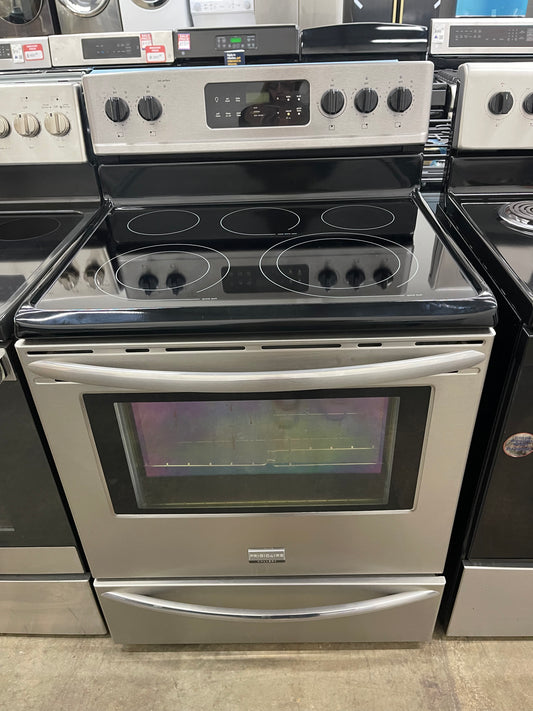 Frigidaire LGEF3043KF Gallery 30-in Glass Top 5 Elements 5.8-cu ft Self-Cleaning Freestanding Electric Range (Smudge-proof Stainless Steel)