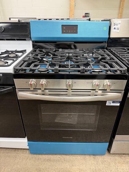 Frigidaire 30-in 5 Burners 5.1-cu ft Freestanding Gas Range in Stainless Steel-Model #FCRG3052BS