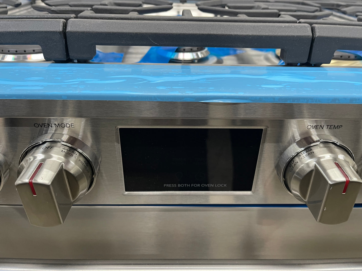 Frigidaire Professional Series  PCFG3080AF
30 Inch Slide-In Gas Range with 6 Sealed Burners, 6.0 cu. ft. Convection Oven, 18,000 BTU EvenTemp Burner, Griddle, Storage Drawer, No Preheat, Air Fry, ADA Compliant, and Star-K