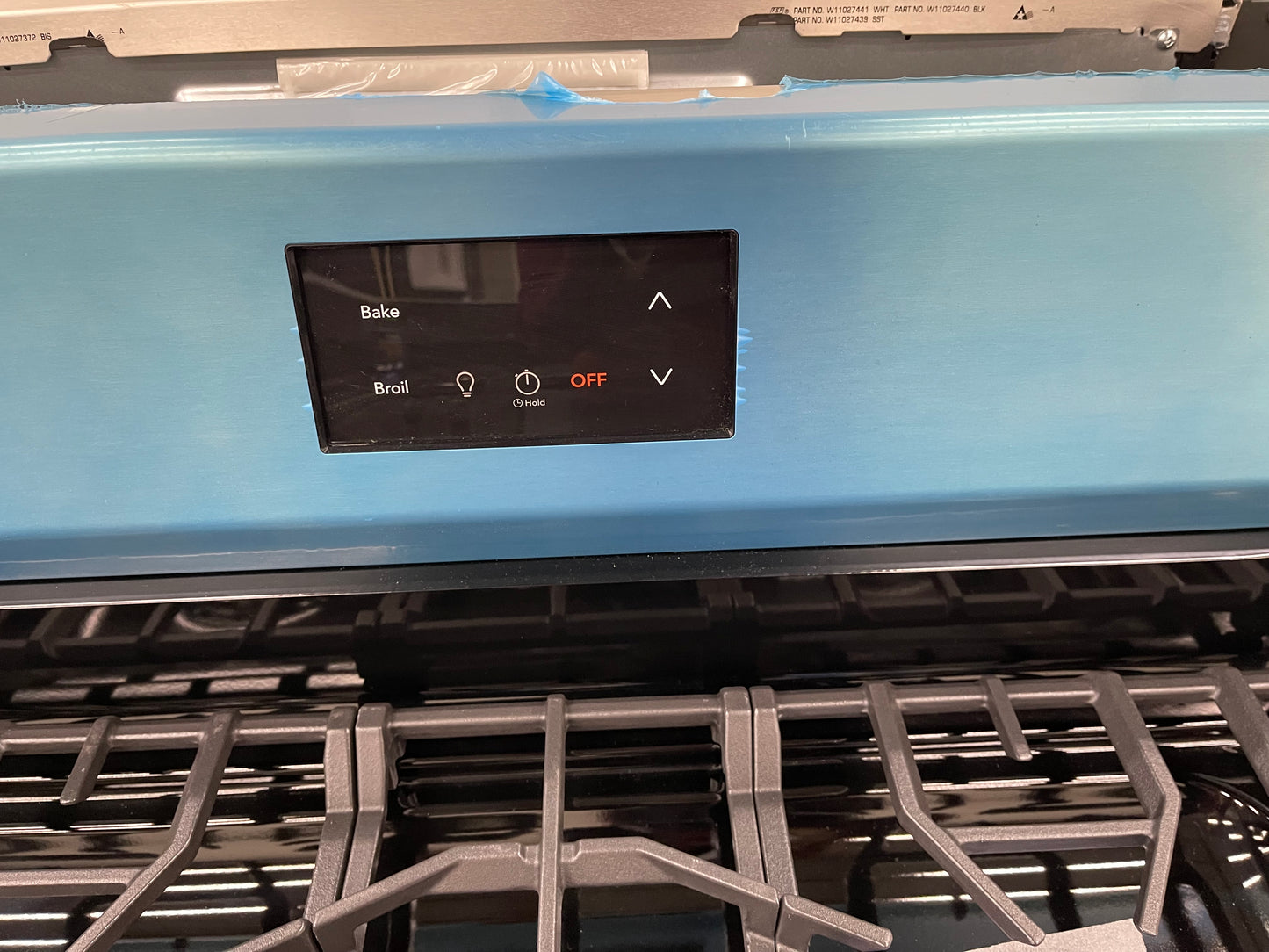 Frigidaire 30-in 5 Burners 5.1-cu ft Freestanding Gas Range in Stainless Steel-Model #FCRG3052BS