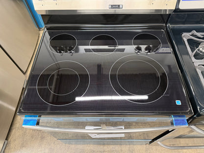 GE 600 Series  GRF600AVSS
30 Inch Freestanding Gas Range