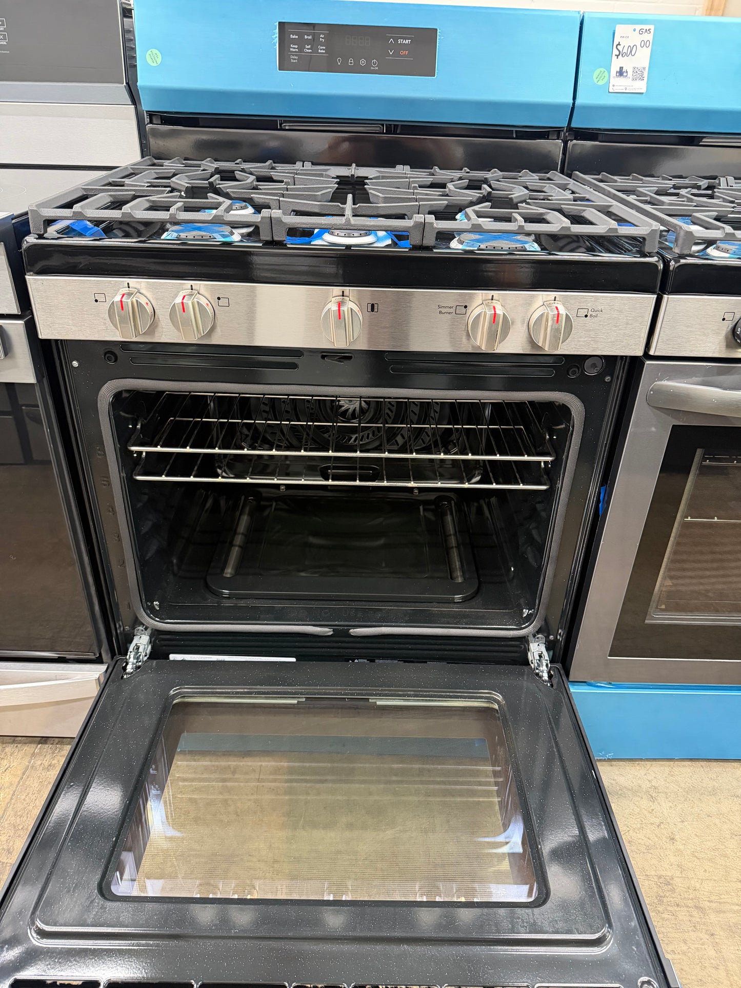 Frigidaire 30-in 5 Burners 5.1-cu ft Air Fry Convection Oven Freestanding Gas Range in Stainless Steel-Model #FCRG3083AS
