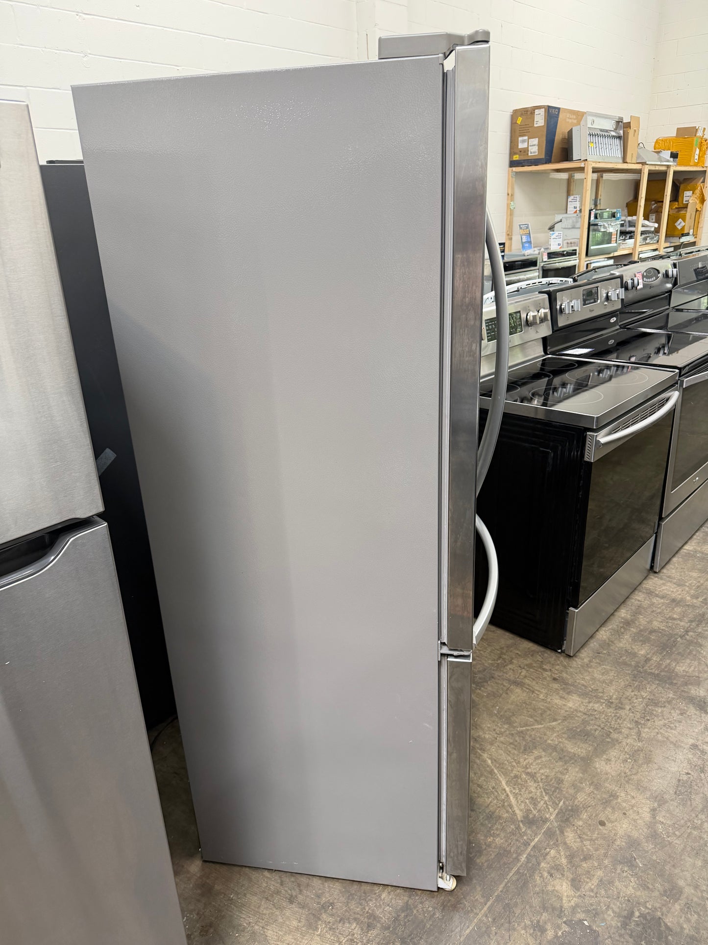 KitchenAid 20 Cu. Ft. Bottom Freezer Refrigerator – Stainless Steel
Model: KBFS20EVMS4