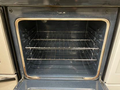 Samsung  NE59M4310SS
30 Inch Freestanding Electric Range with Flexible Cooktop, Dual Elements, Self-Clean, Warming Center, 5 Heating Elements, 5.9 cu. ft. Capacity, Storage Drawer and Sabbath Mode: Stainless Steel