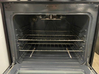 Overview
The Frigidaire FCRG305LAF is a 30-in freestanding gas range with five burners and a 5.0 cu ft capacity oven. It has a stainless steel exterior and a storage drawer. The cooktop features five sealed gas burners, including a 16,000 BTU Quick Boil B