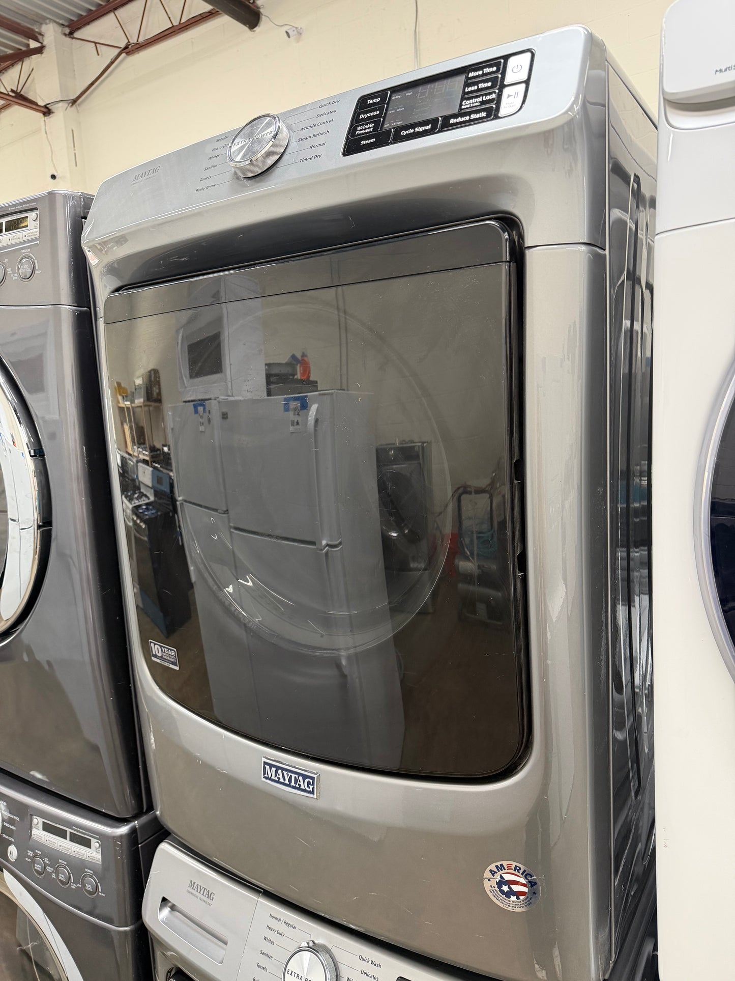 Maytag  MHW6630HC
27 Inch Front Load Washer with 4.8 cu. ft and Maytag  MED6630HC
27 Inch Electric Dryer with 7.3 Cu. Ft.