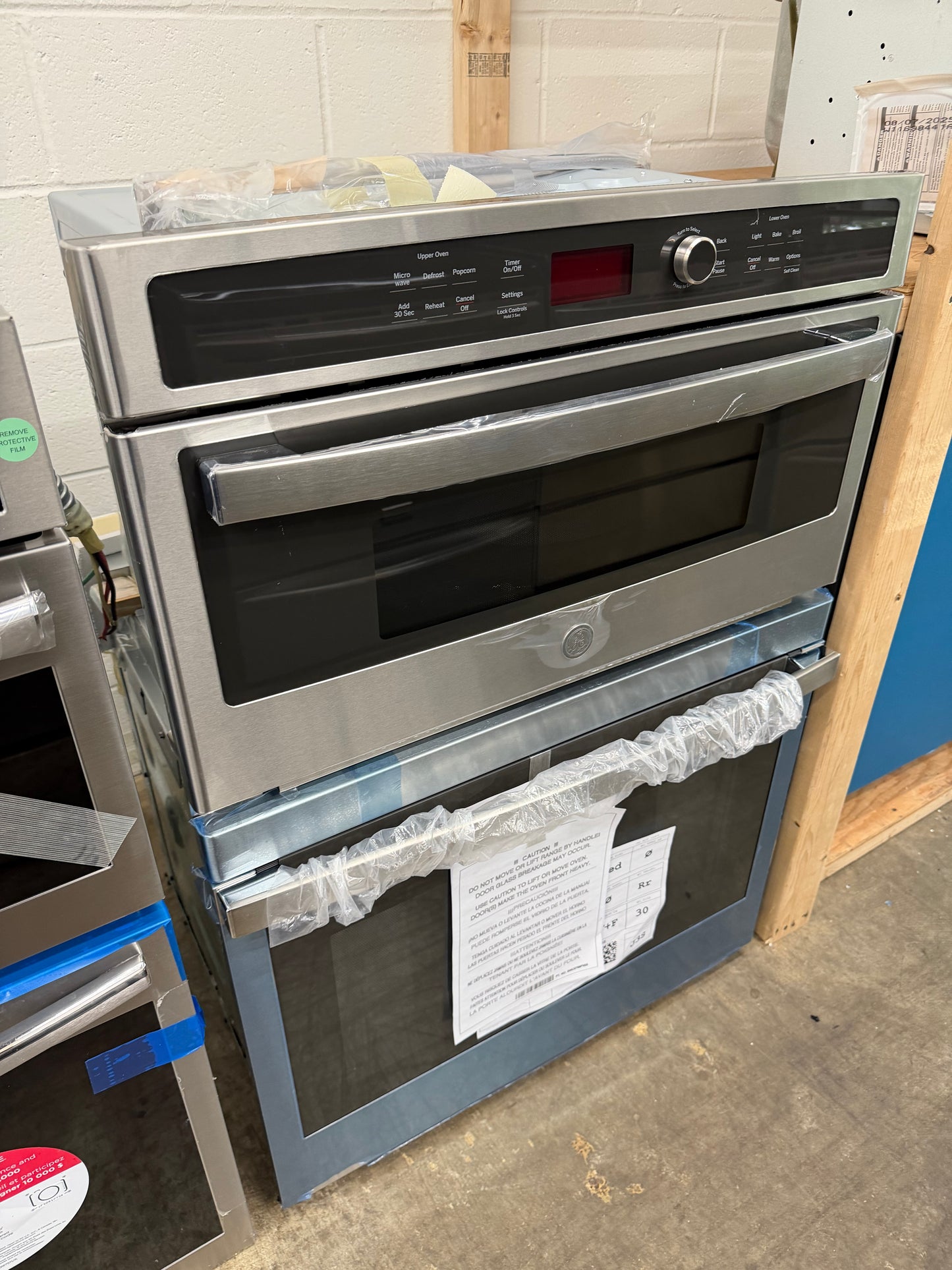 GE  JT3800SHSS
30 Inch Combination Wall Oven