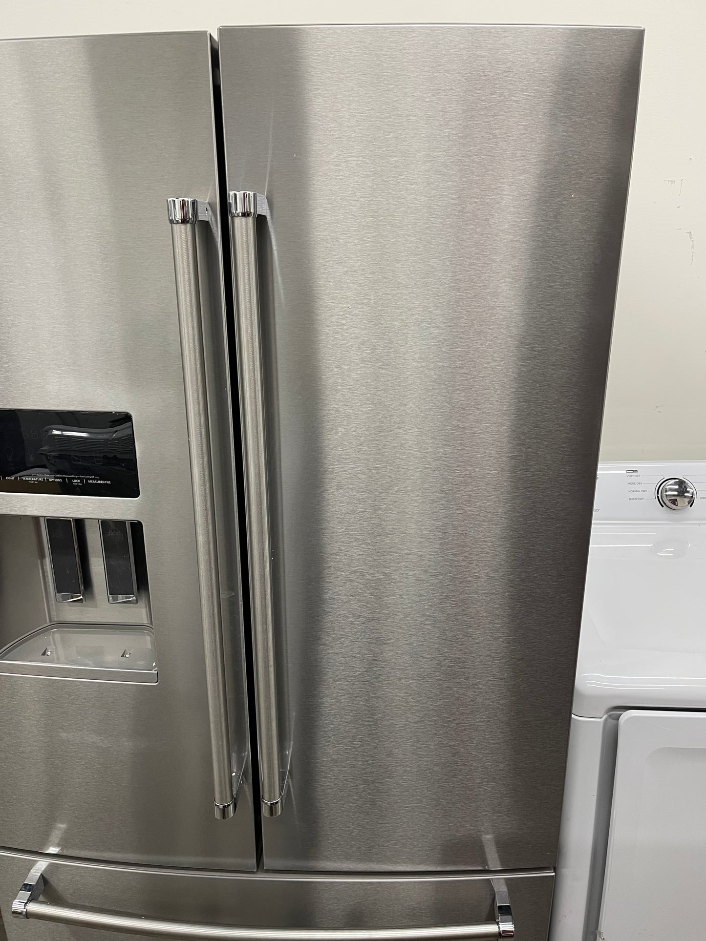 KitchenAid  KRFF507HPS
36 Inch Freestanding French Door Refrigerator with 26.8 cu. ft. Total Capacity, PrintShield Finish, ExtendFresh Temperature Management System, External Ice/Water Dispenser, Water Filtered, Star-K Certified, and ENERGY STAR : Stain