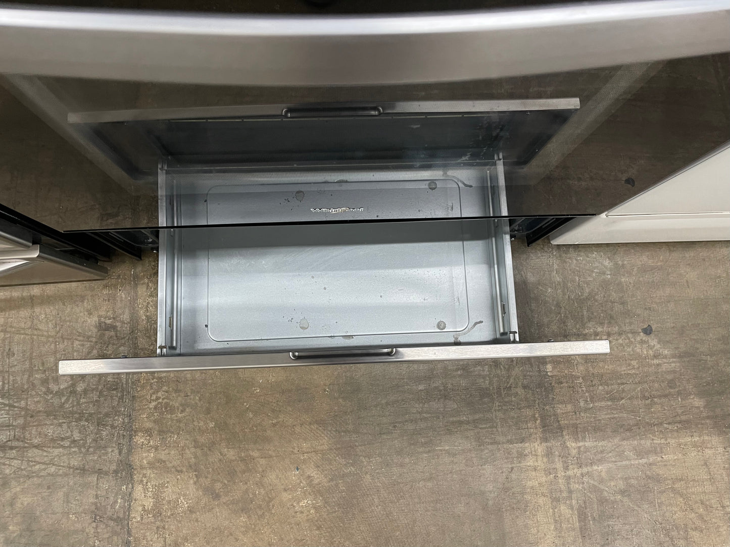 Whirlpool 30-in 4 burners 4.8-cu ft Freestanding Electric Range ( Stainless Steel )
Model #WFC150M0JS