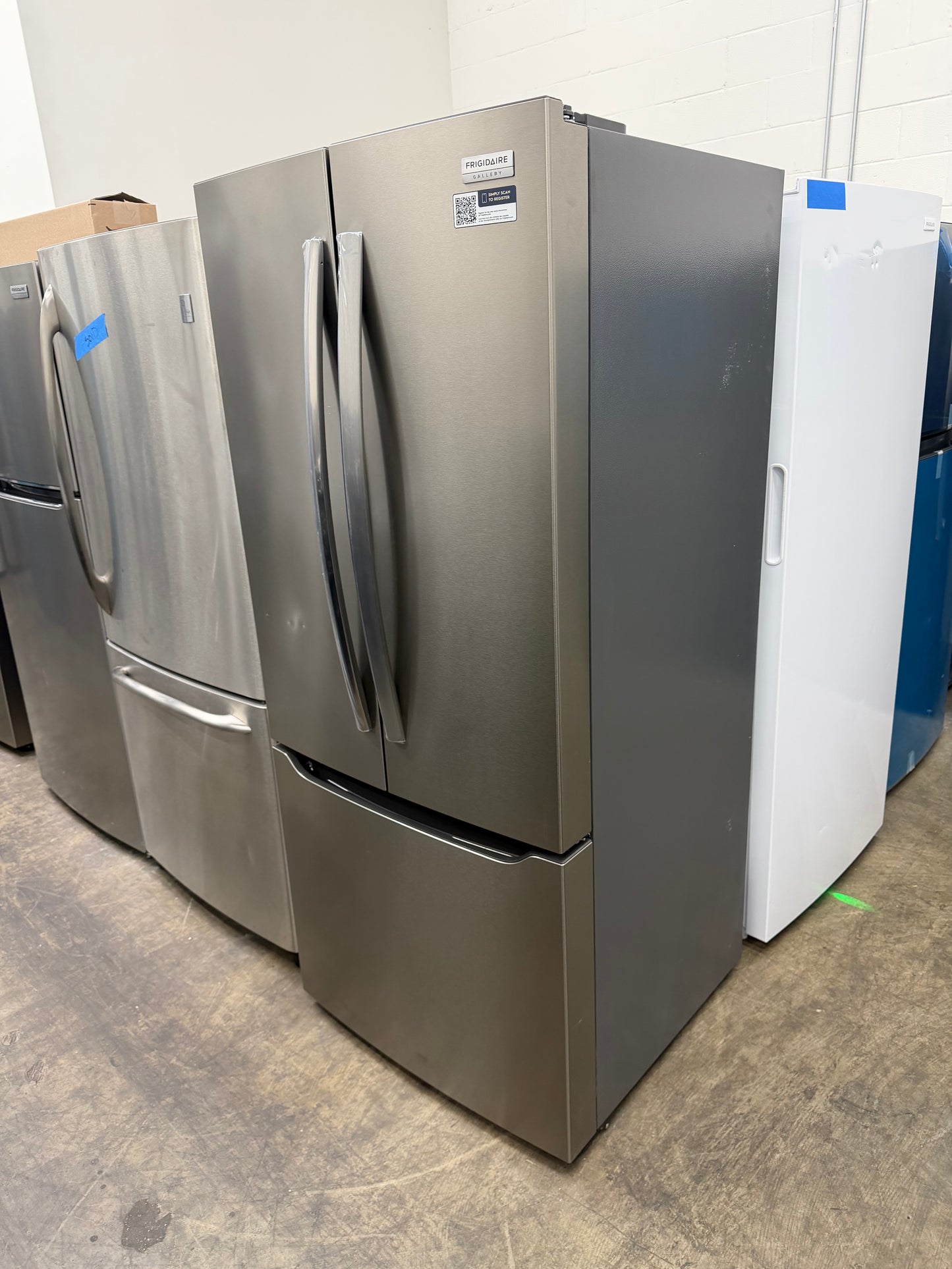Frigidaire Gallery 30 Inch Wide 20.0 Cu. Ft. Standard-Depth French Door Refrigerator-Model #GRFN2023AF
